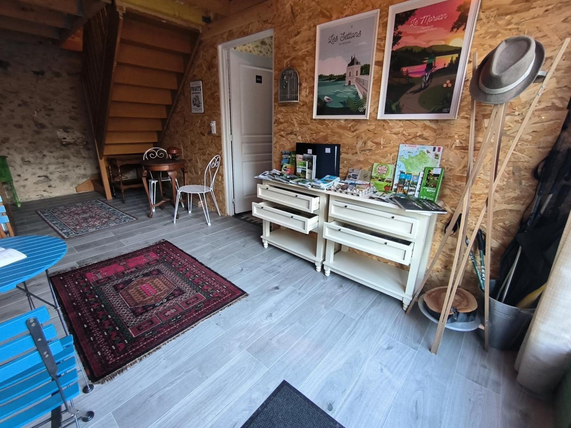 Chambres D'Hotes Montjouan Larochemillay Buitenkant foto